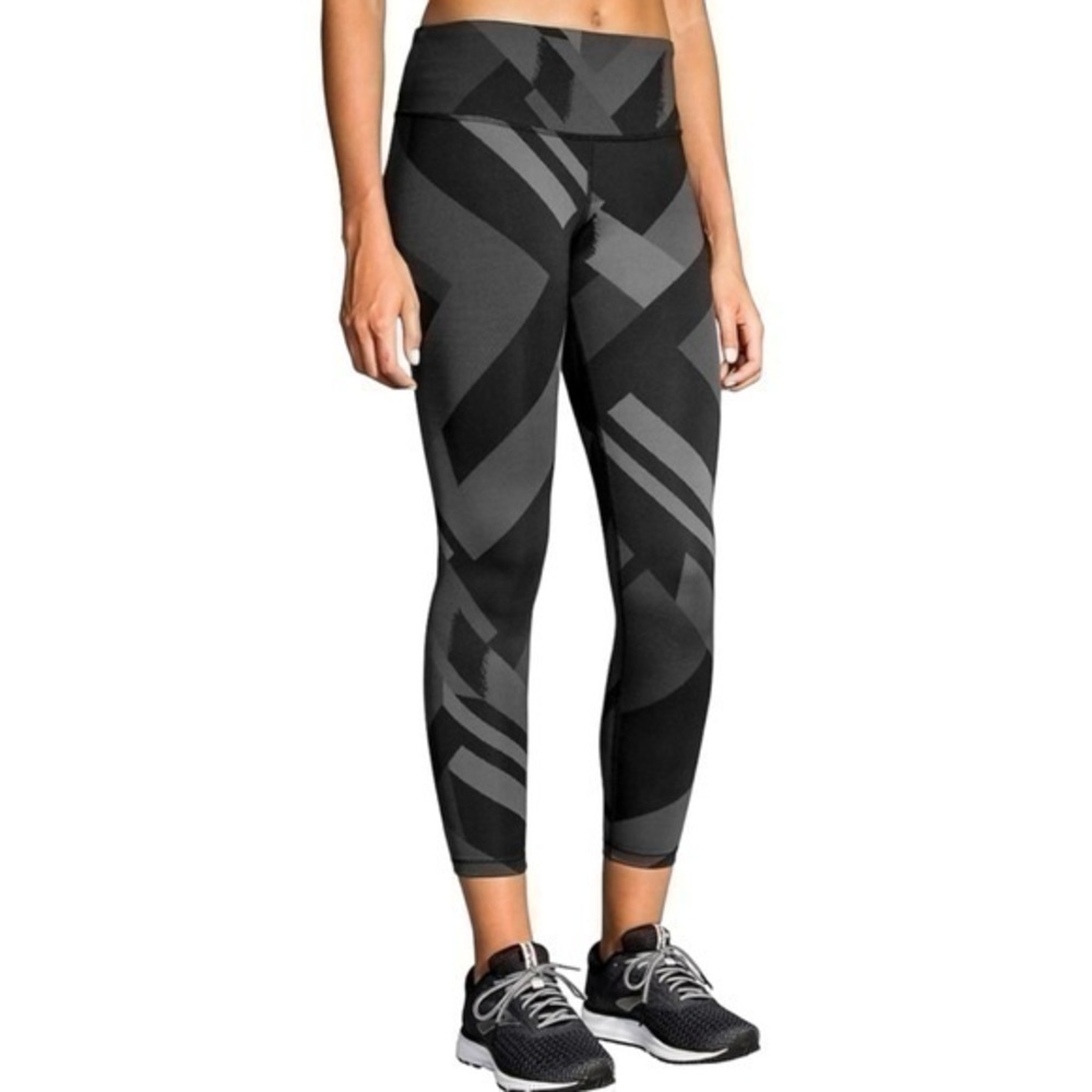 Brooks Formation Cropped Leggings UPF50